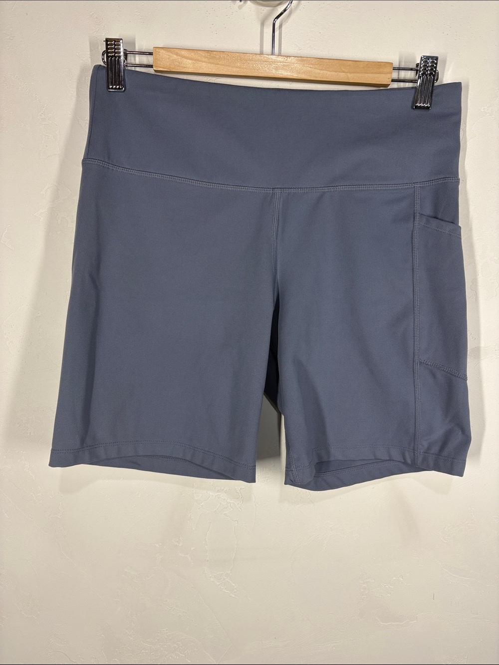 DKNY Women's High-Waist Athletic Shorts - Slate Blue size large